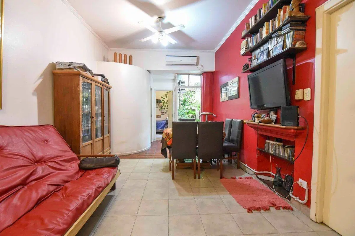 DEPARTAMENTO 4 AMBIENTES C/PATIO. JARDIN. BELGRANO 4