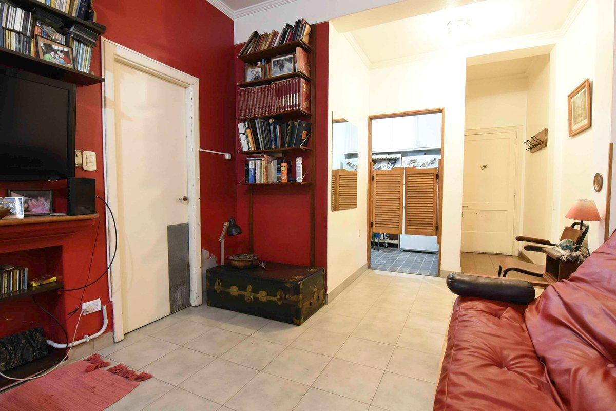 Foto de DEPARTAMENTO 4 AMBIENTES C/PATIO. JARDIN. BELGRANO, imagen 2