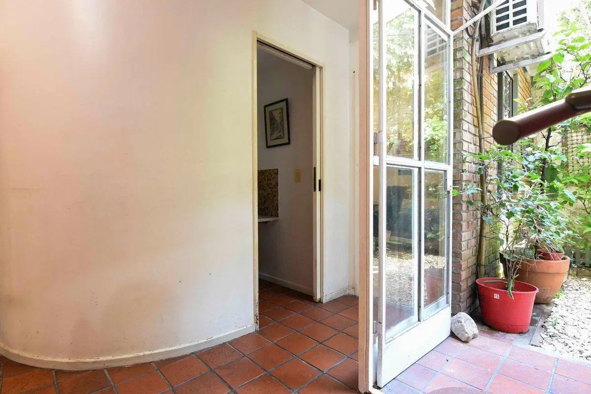 DEPARTAMENTO 4 AMBIENTES C/PATIO. JARDIN. BELGRANO 3
