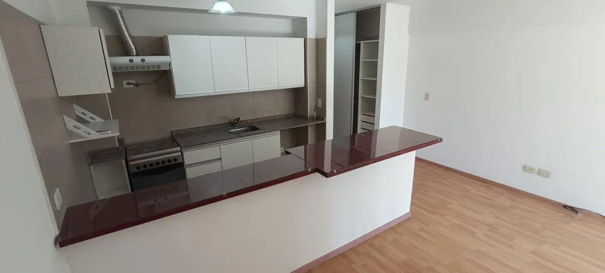 VENTA DEPARTAMENTO BALCON COCHERA PILETA MUNRO 2