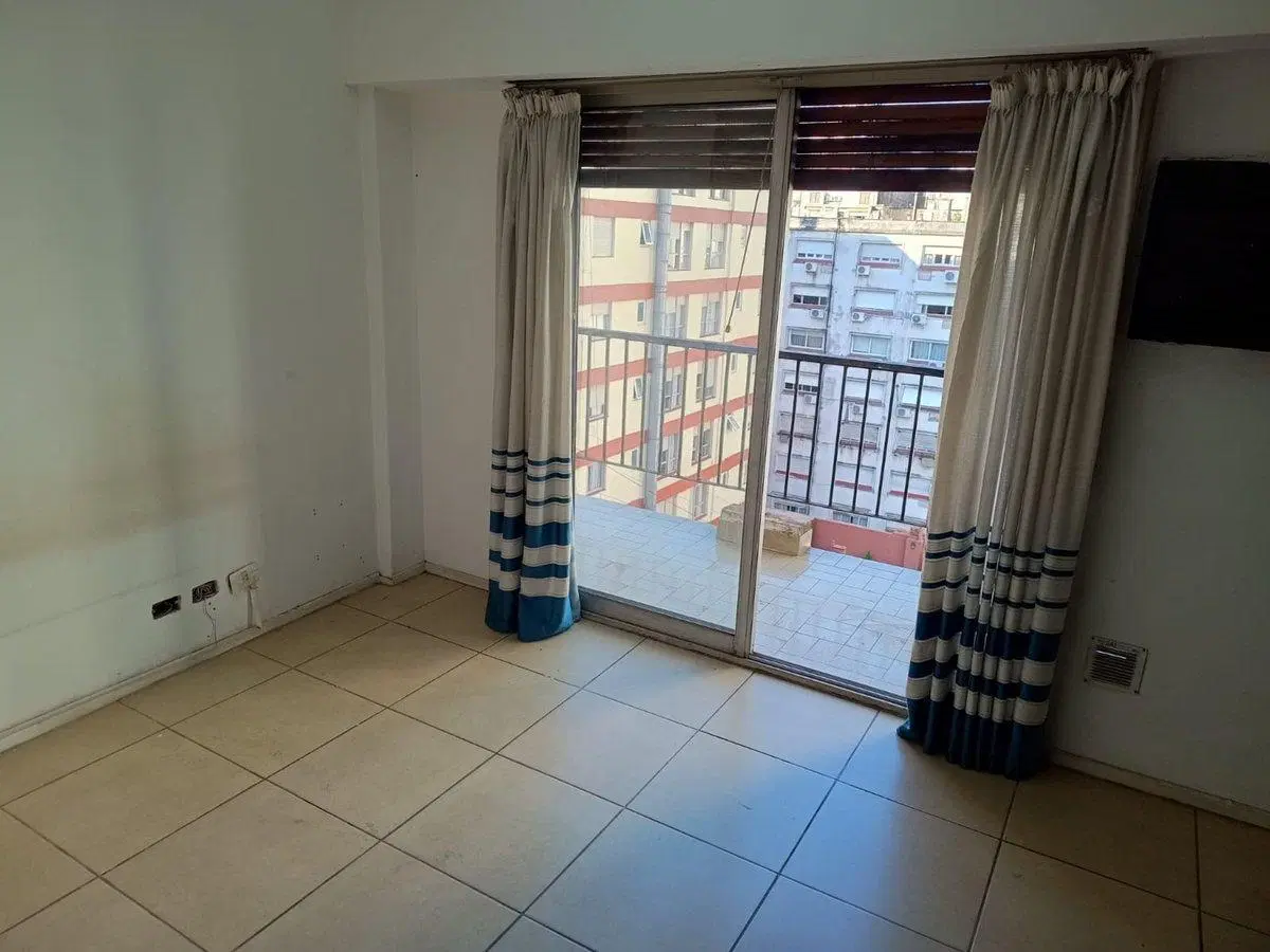 VENTA MONOAMBIENTE CON BALCON RETIRO 4
