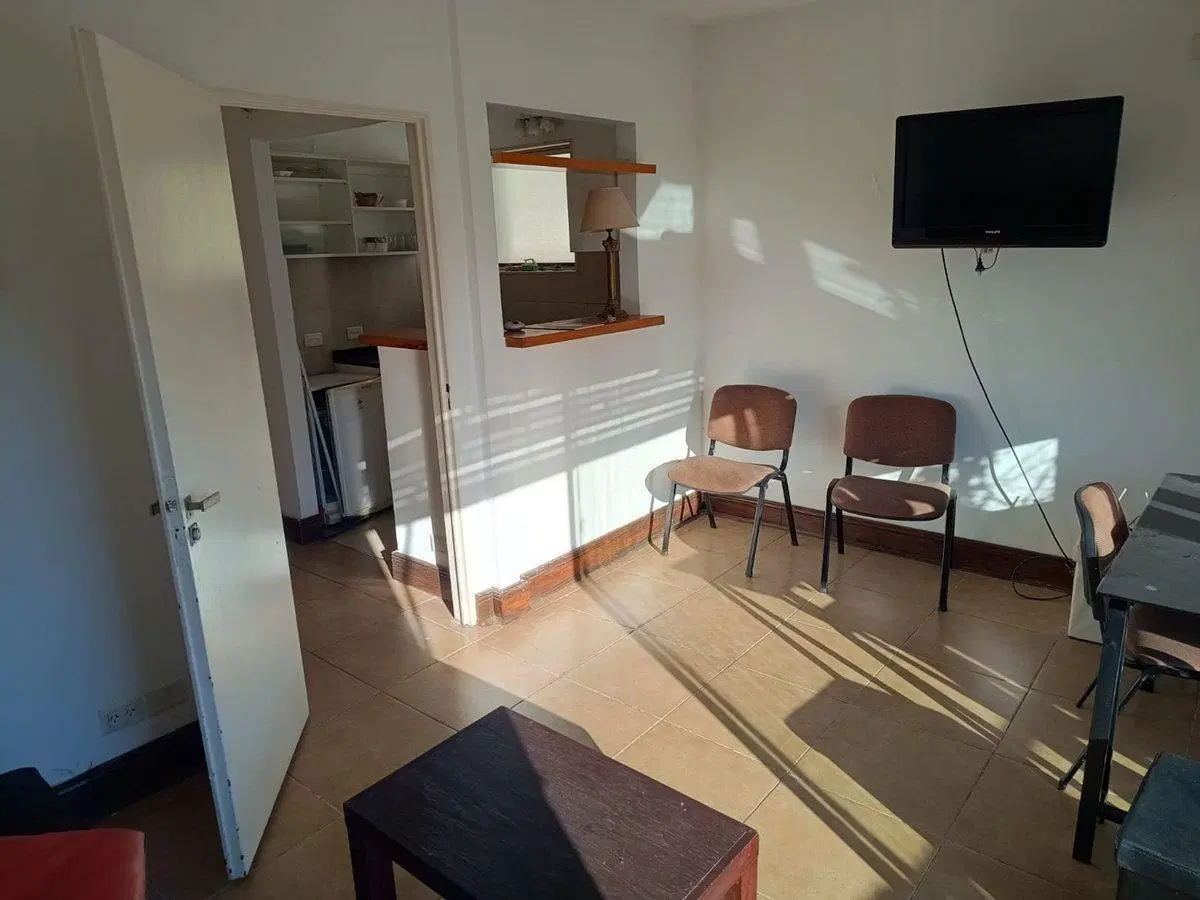 VENTA DEPTO 2 AMB CON BALCON RETIRO 2