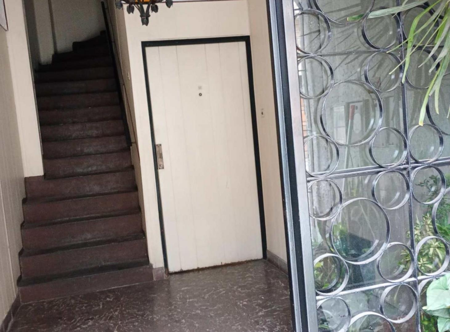 VENTA PH 2 AMBIENTES POMPEYA SIN EXPENSAS