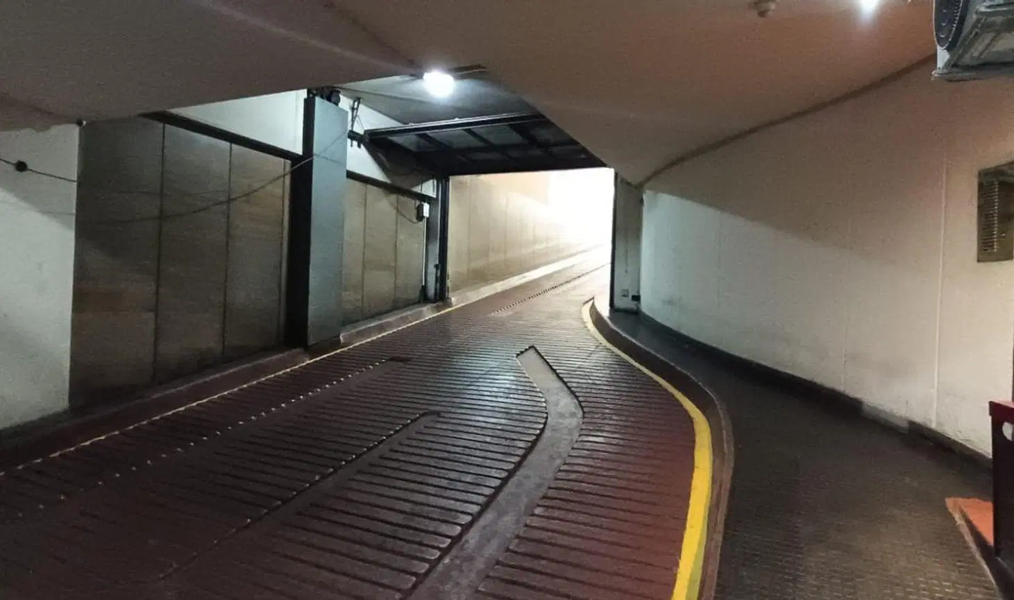 VENTA COCHERA CUBIERTA RECOLETA GRAN OPORTUNIDAD 2