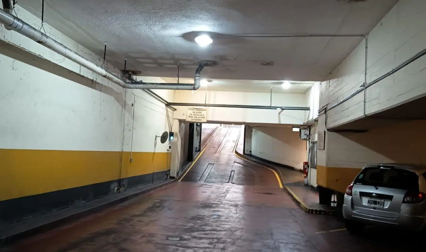VENTA COCHERA CUBIERTA RECOLETA GRAN OPORTUNIDAD 3