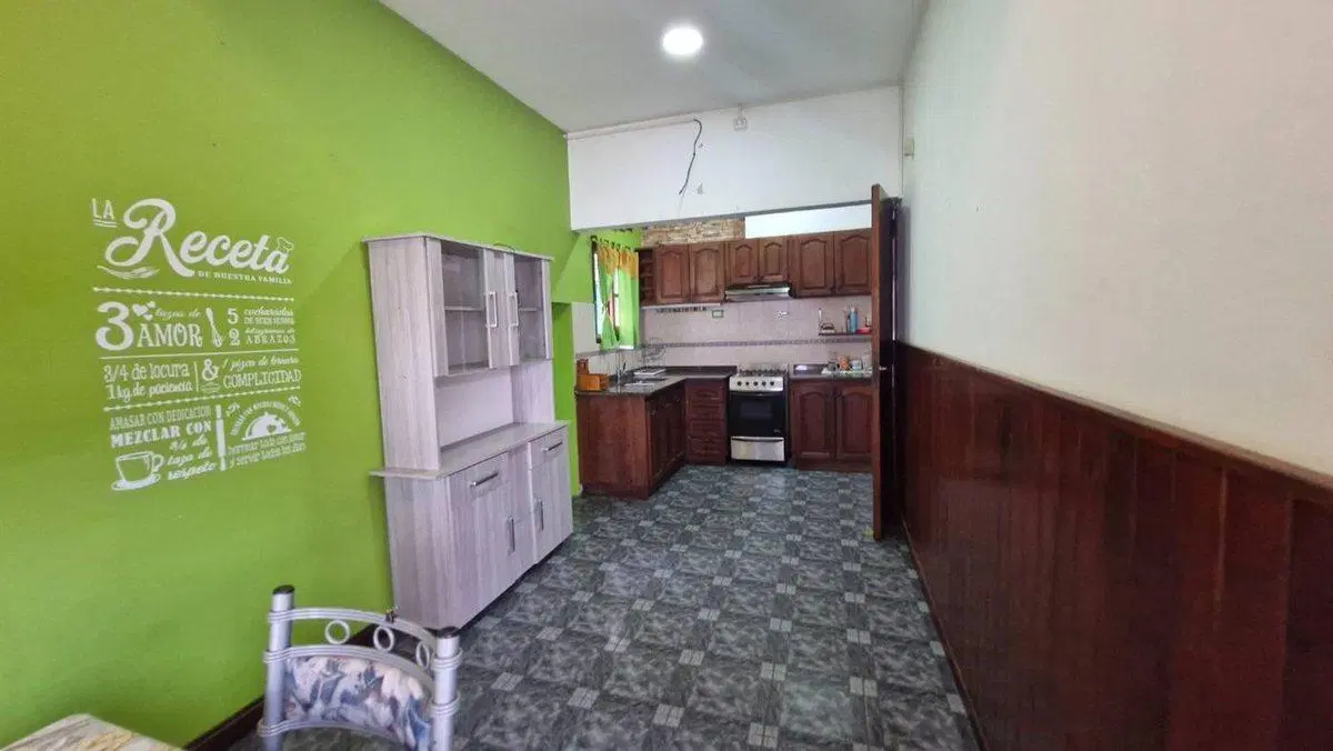 CASA 3 AMB CON PATIO Y COCHERA QUILMES OESTE 3