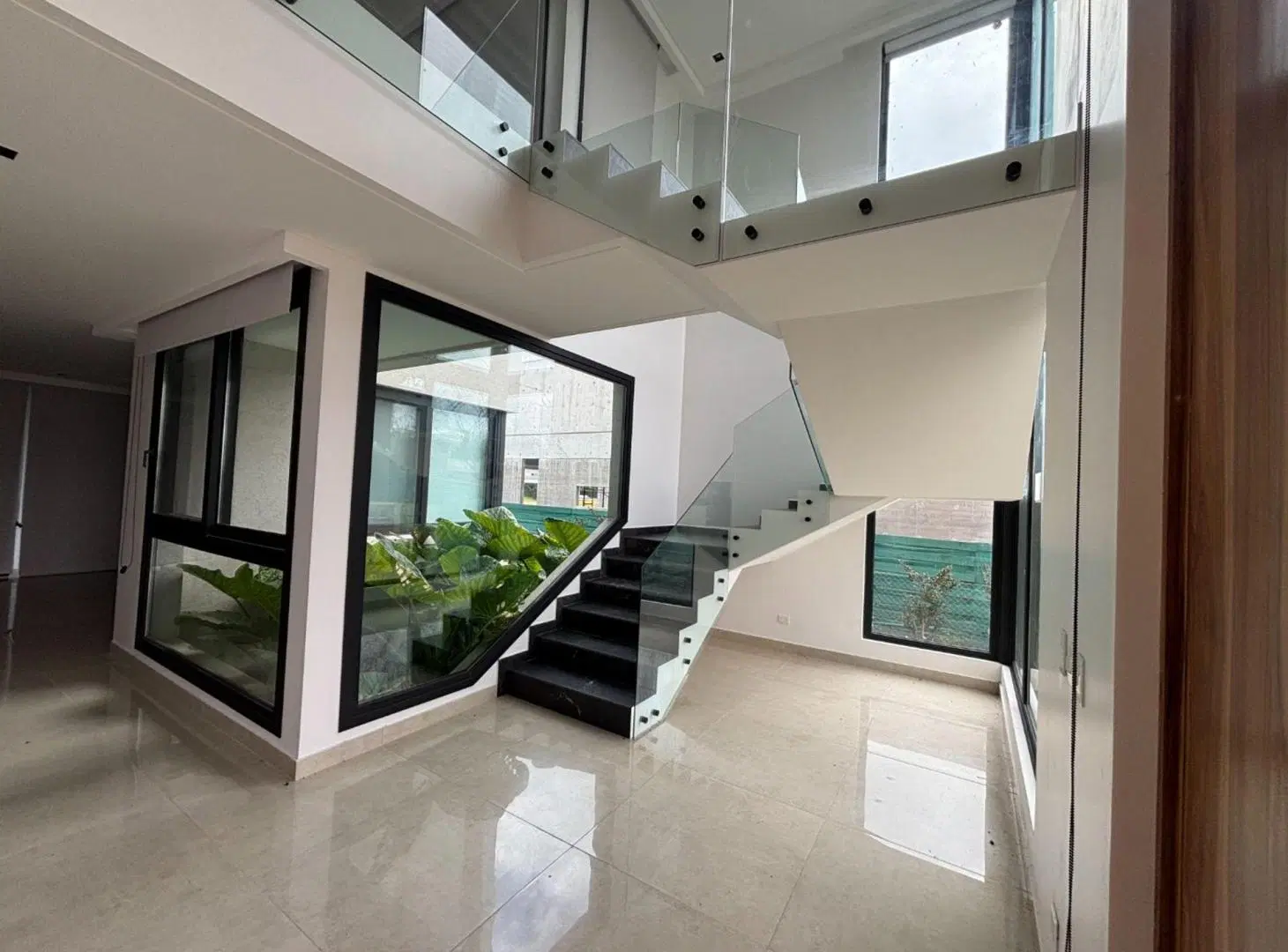 Excelente Casa en Barrio Marinas Puertos Escobar 3