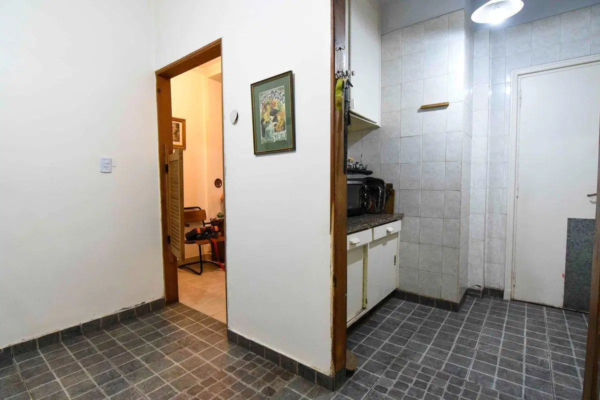 DEPARTAMENTO 4 AMBIENTES C/PATIO. JARDIN. BELGRANO 4