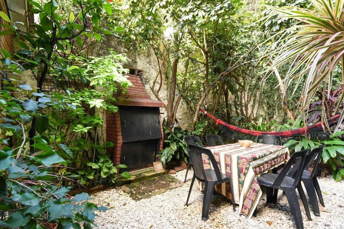 DEPARTAMENTO 4 AMBIENTES C/PATIO. JARDIN. BELGRANO 5