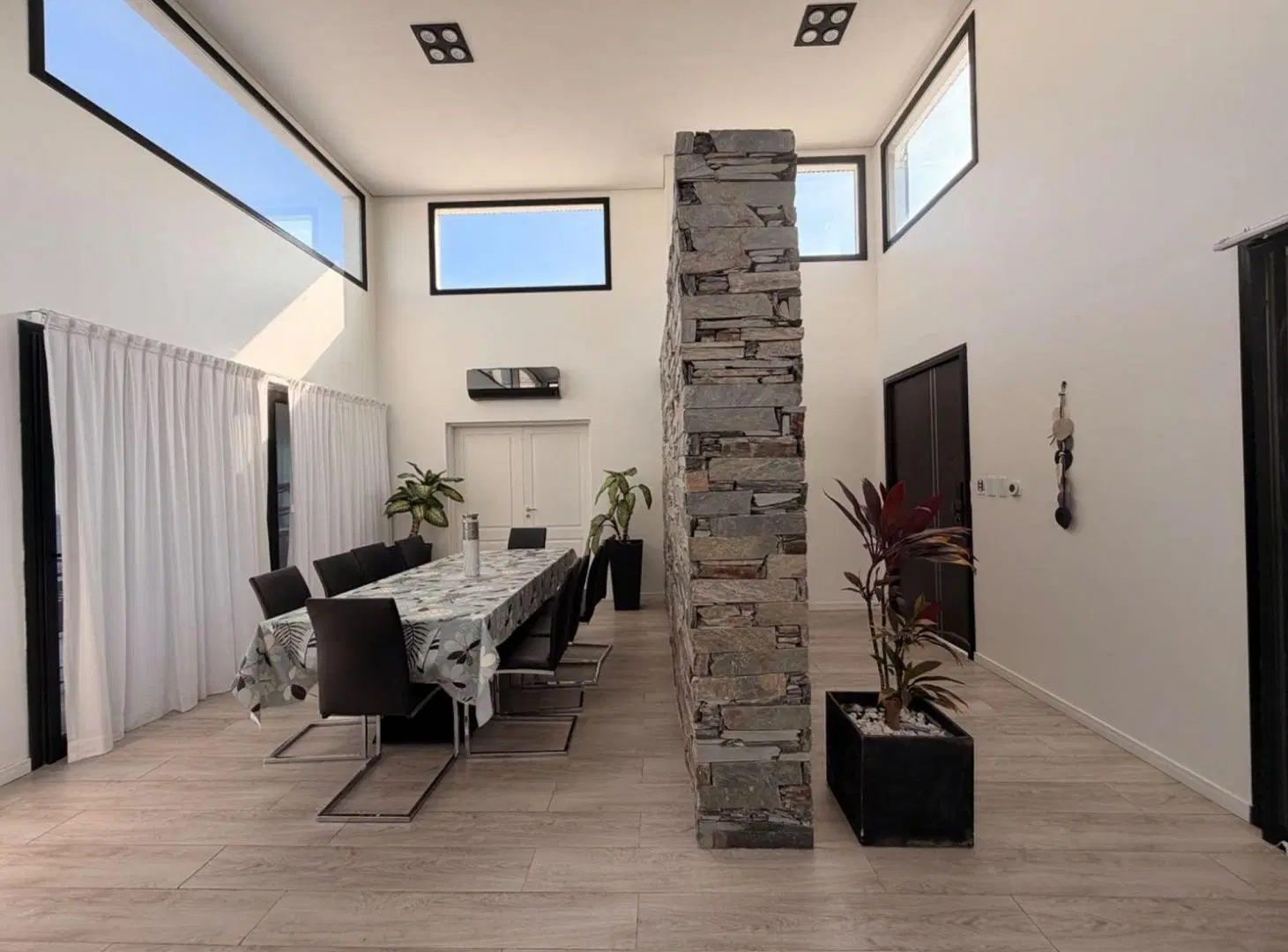 Excelente casa en Pilar del Este 5