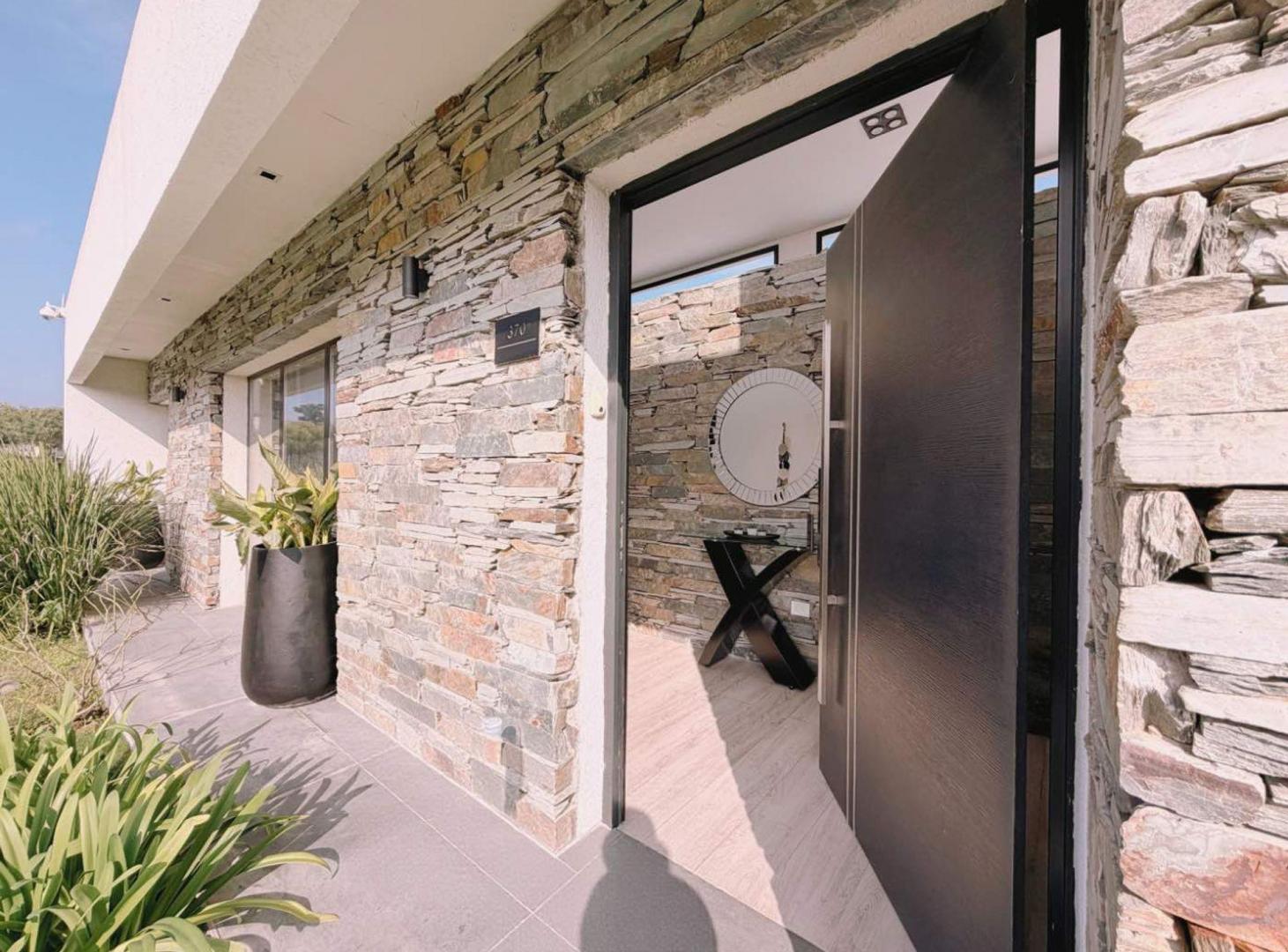 Foto de Excelente casa en Pilar del Este, imagen 1
