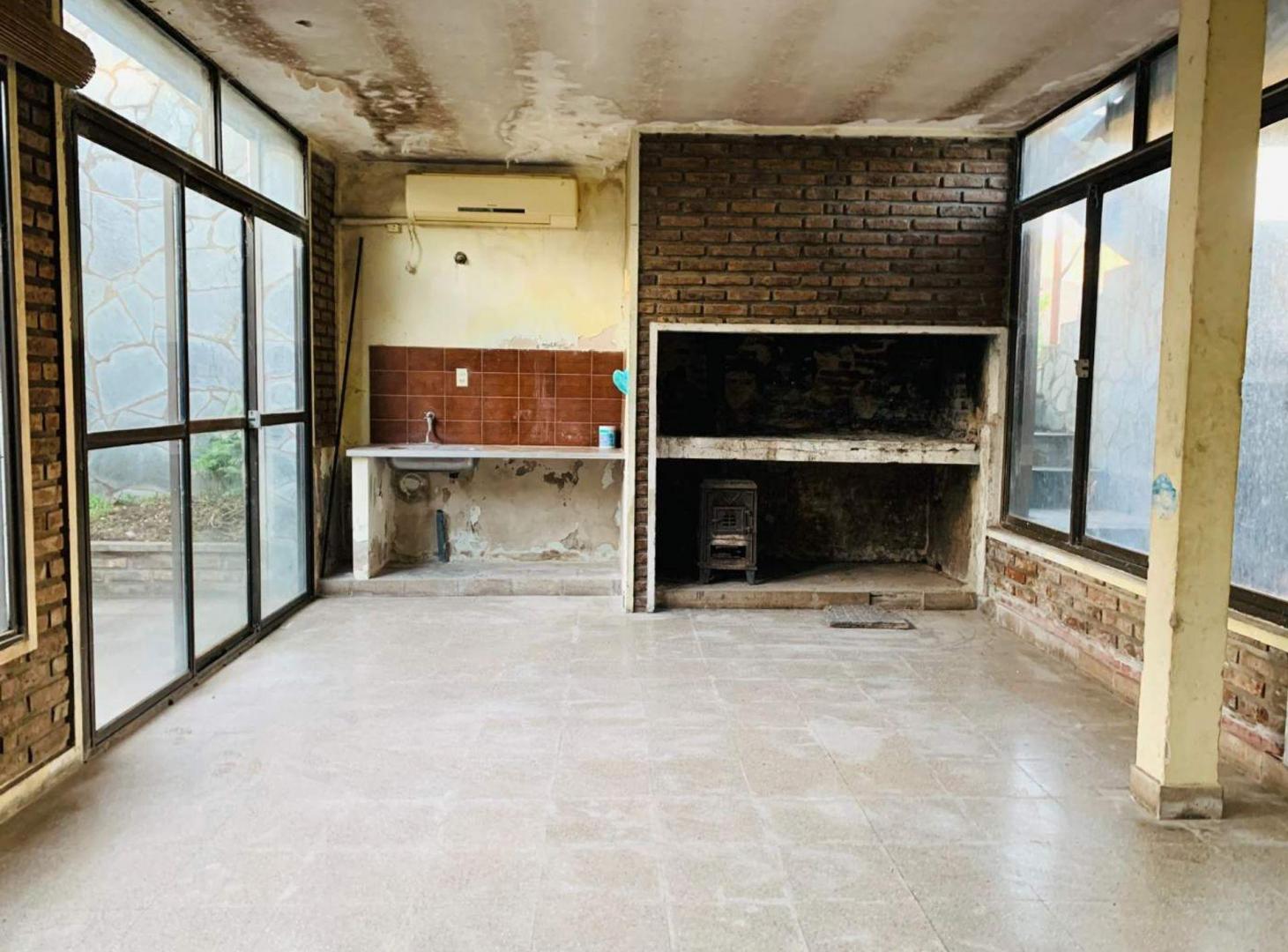 Foto de VENTA CASA 6 AMBIENTES PILETA Y GARAGE 25 DE MAYO, imagen 5