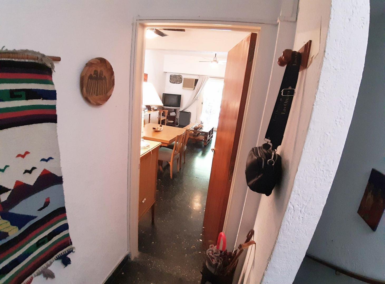 Foto de VENTA PH 4 AMBIENTES LINIERS SIN EXPENSAS, imagen 1
