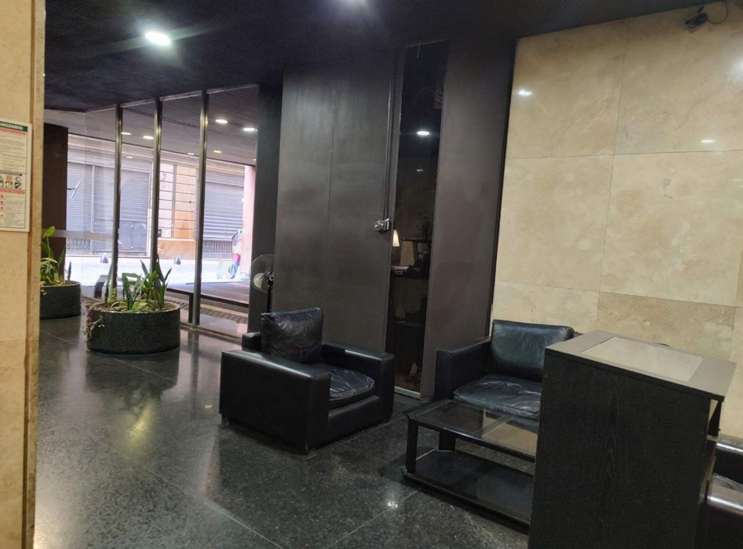 Foto de VENTA OFICINA MONSERRAT, imagen 5