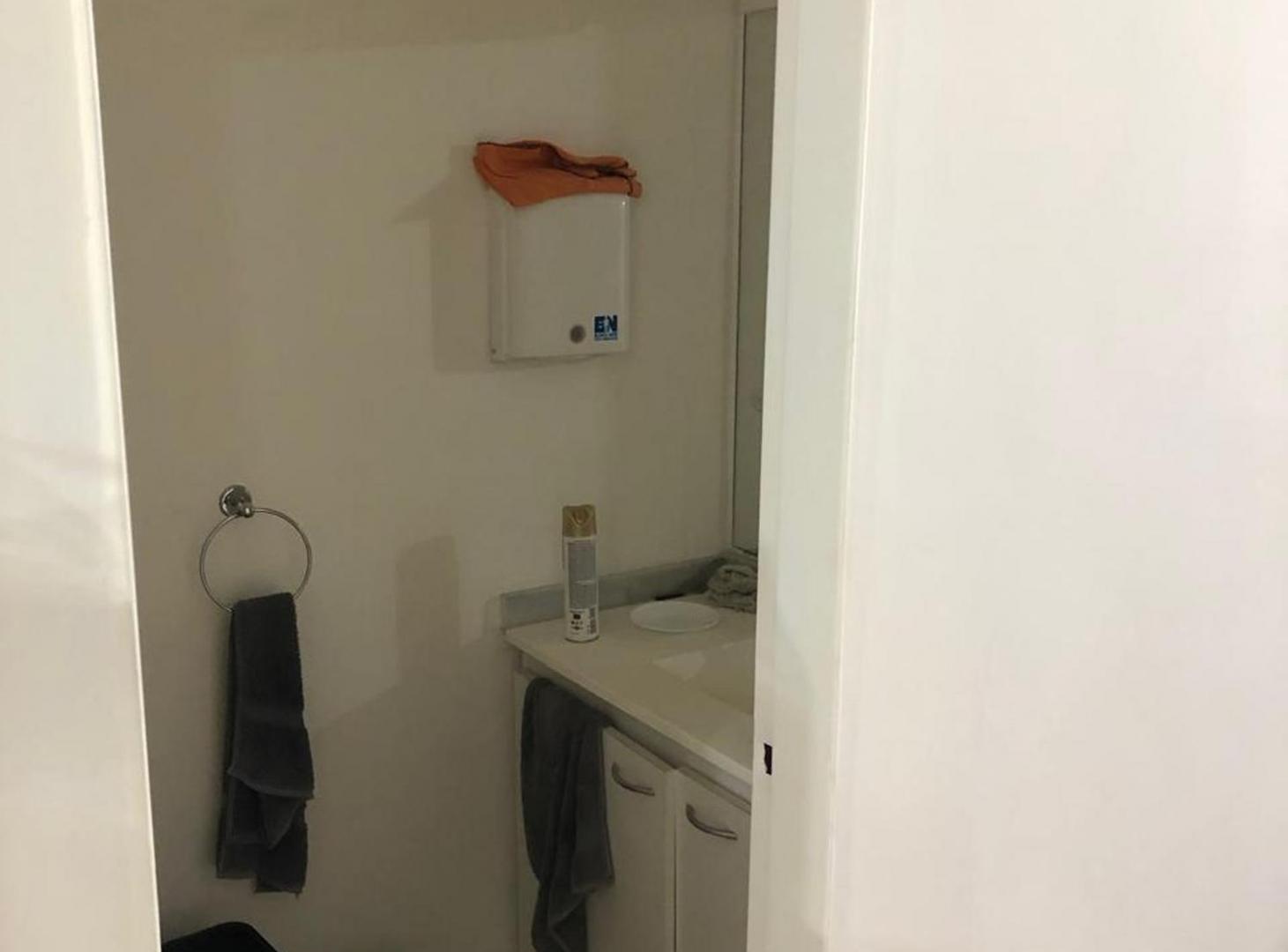 Foto de VENTA OFICINA MONSERRAT, imagen 1
