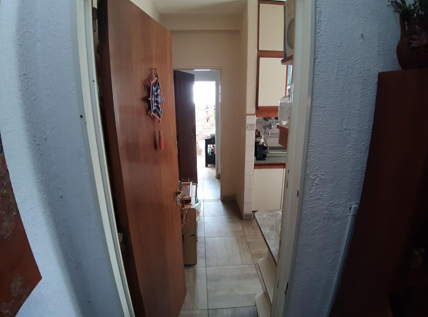 Foto de VENTA PH 4 AMBIENTES LINIERS SIN EXPENSAS, imagen 5