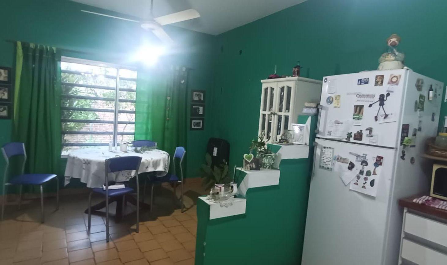 Foto de VENTA LANUS CASA 3 AMB PATIO EXCELENTE LOTE, imagen 1