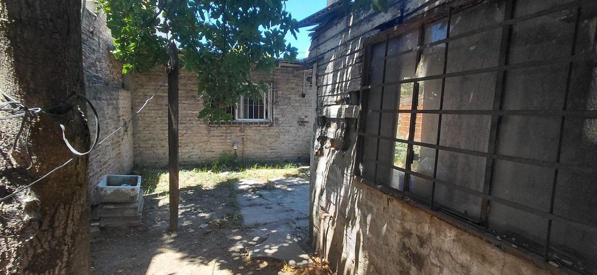 Foto de CASA CON FONDO Y LOCAL AL FRENTE GLEW CENTRO, imagen 5