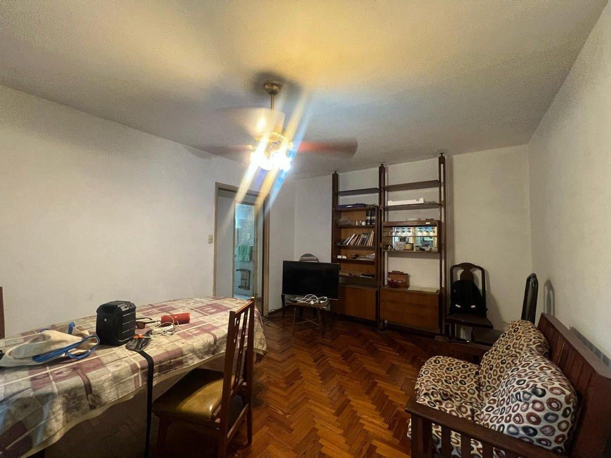 Foto de DEPARTAMENTO 3 AMBIENTES BUENA UBICACIÓN, imagen 1