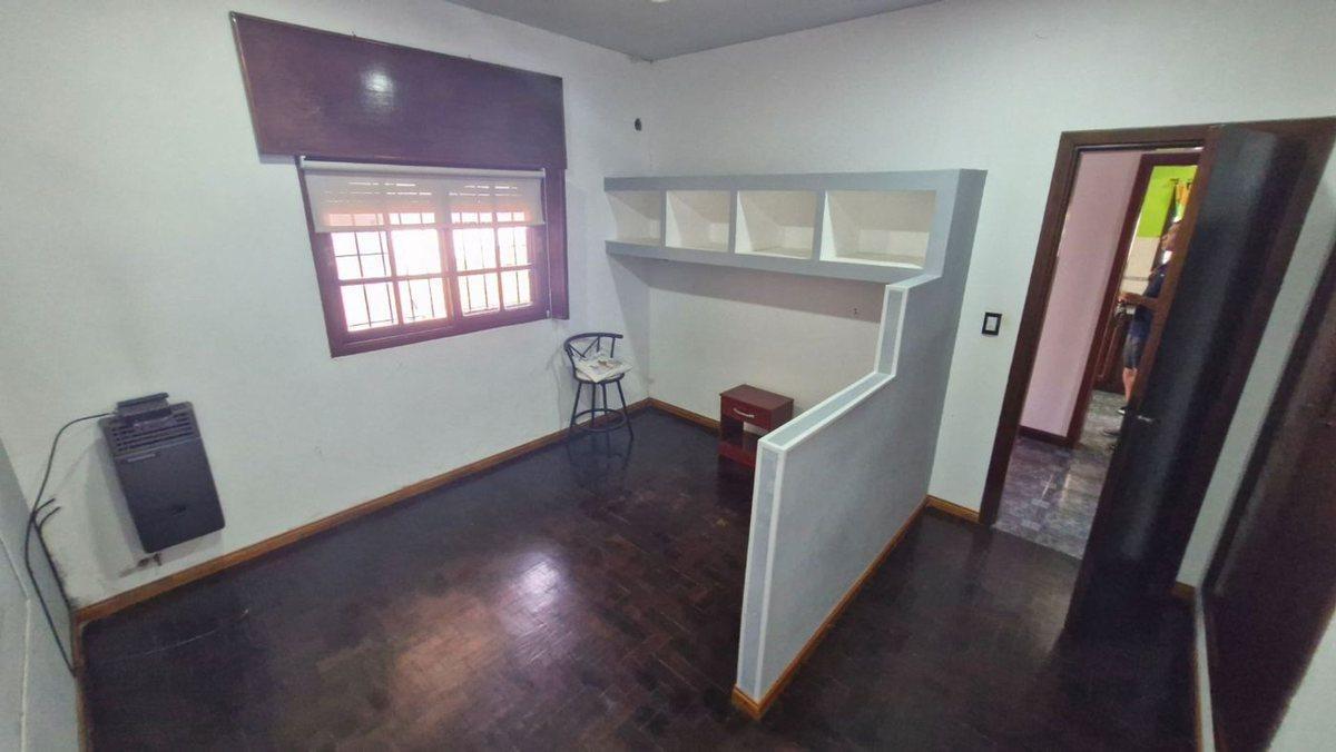 Foto de CASA 3 AMB CON PATIO Y COCHERA QUILMES OESTE, imagen 3