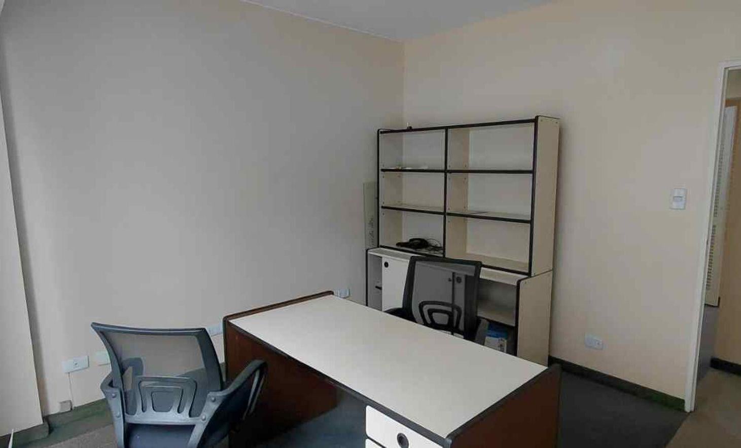 Foto de DEPARTAMENTO OFICINA CONSULTORIO CON KITCHINET, imagen 5