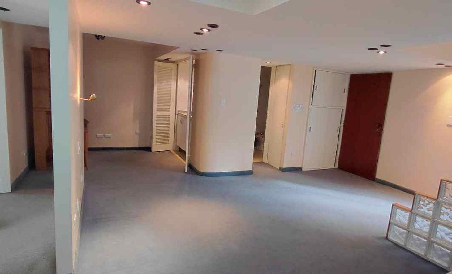 Foto de DEPARTAMENTO OFICINA CONSULTORIO CON KITCHINET, imagen 4