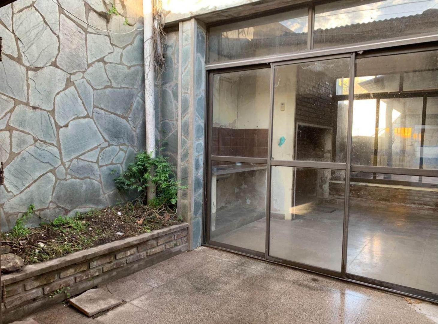 Foto de VENTA CASA 6 AMBIENTES PILETA Y GARAGE 25 DE MAYO, imagen 5