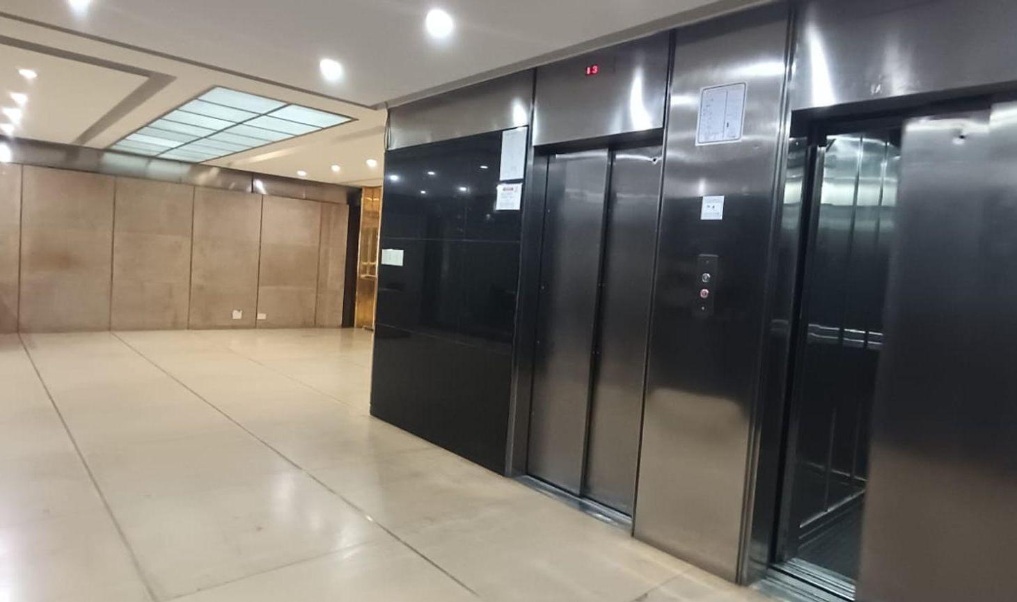 Foto de VENTA COCHERA CUBIERTA RECOLETA GRAN OPORTUNIDAD, imagen 2