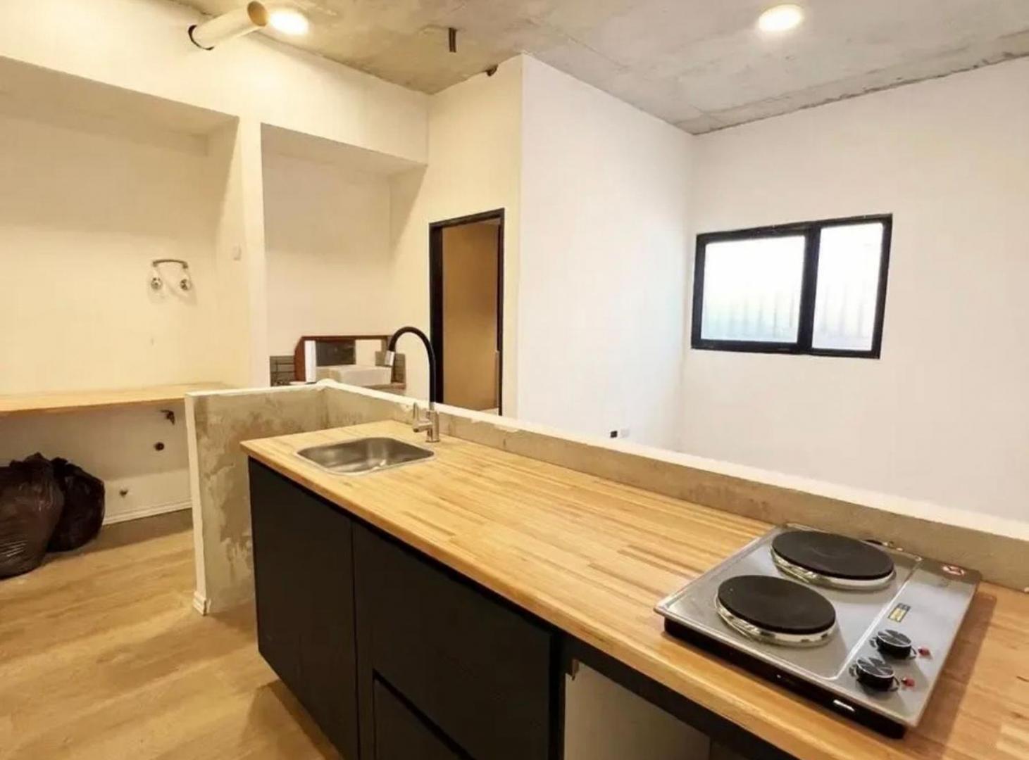 Foto de VENTA MONOMABIENTE AMPLIO A ESTRENAR PATIO, imagen 1