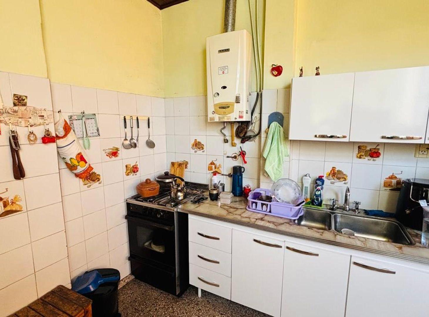 Foto de PH EN VENTA 4 AMB A RECICLAR PARQUE PATRICIOS, imagen 4