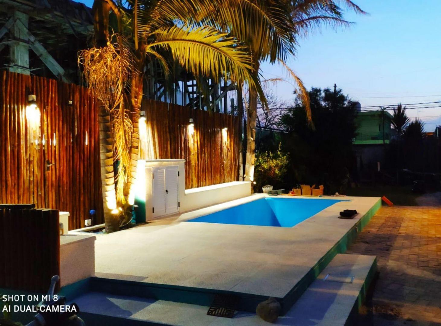 Foto de CHALET EN VENTA CON PILETA Y PARQUE QUILMES OESTE, imagen 4