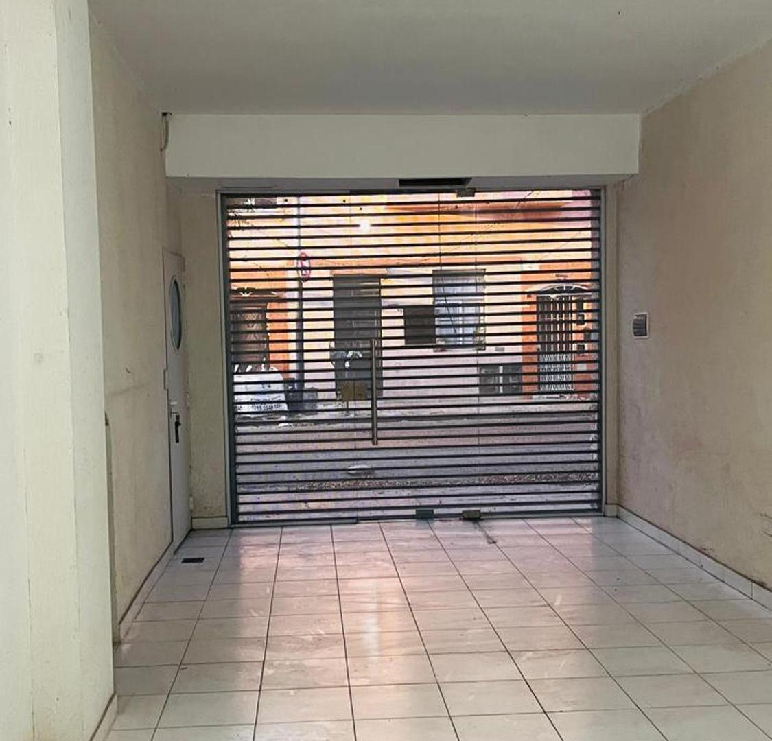 Foto de VENTA LOCAL COMERCIAL 50 M2 LANUS CENTRO, imagen 5