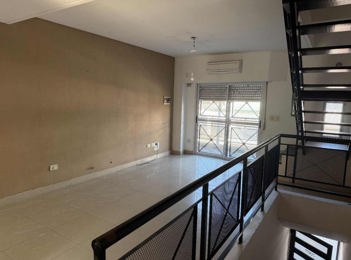 Foto de PH DE 3 AMBIENTES EN VENTA LINIERS, imagen 1
