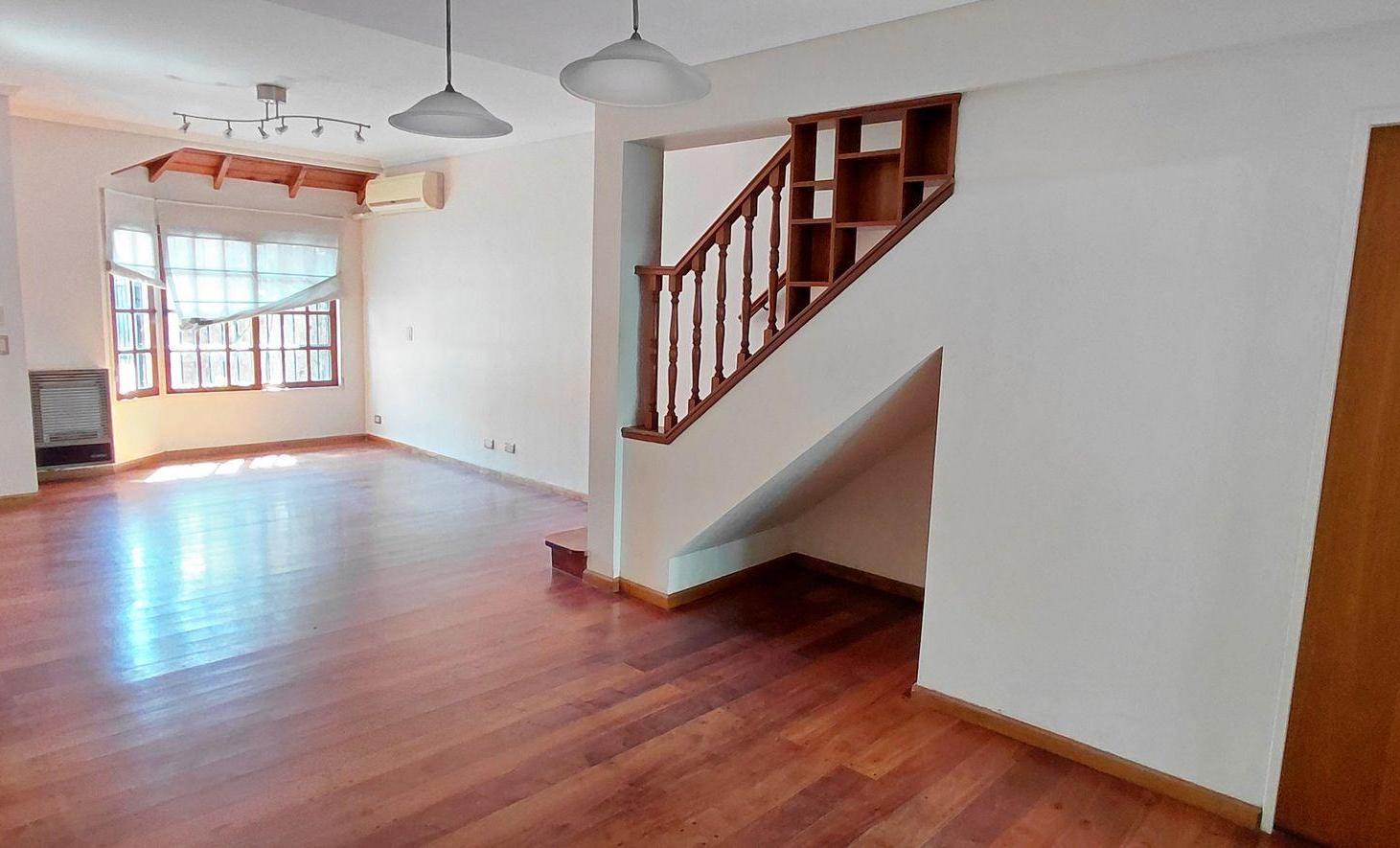 Foto de DUPLEX 4 AMB ESPACIO PRIVE JARDIN PARRILLA COCHERA, imagen 1