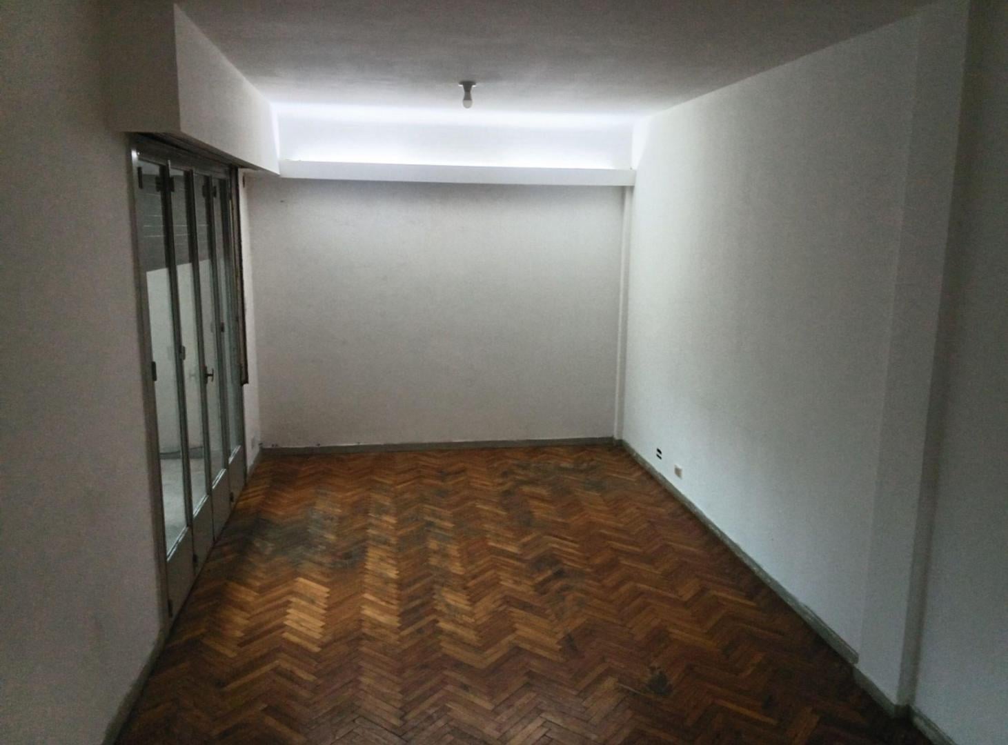 Foto de VENTA DEPARTAMENTO 3 AMB. CON DEPENDENCIA FLORES, imagen 5
