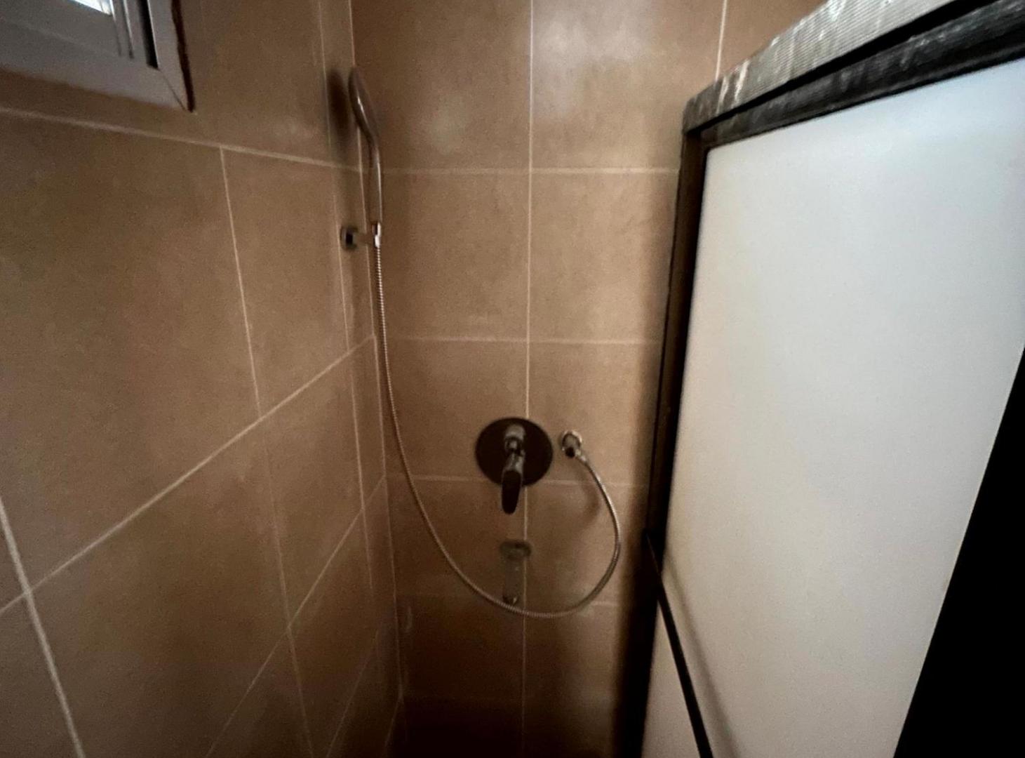 Foto de Casa 3 Amb Venta en Quilmes Oeste Jardín, Terraza, imagen 3