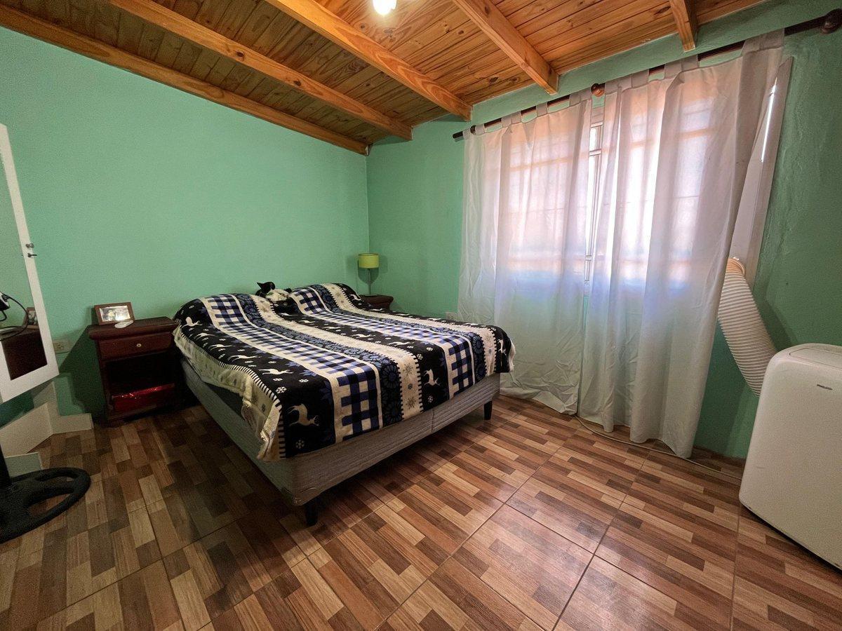 Foto de CASA VENTA 5 AMB GARAGE APTA CRÉDITO BURZACO, imagen 4