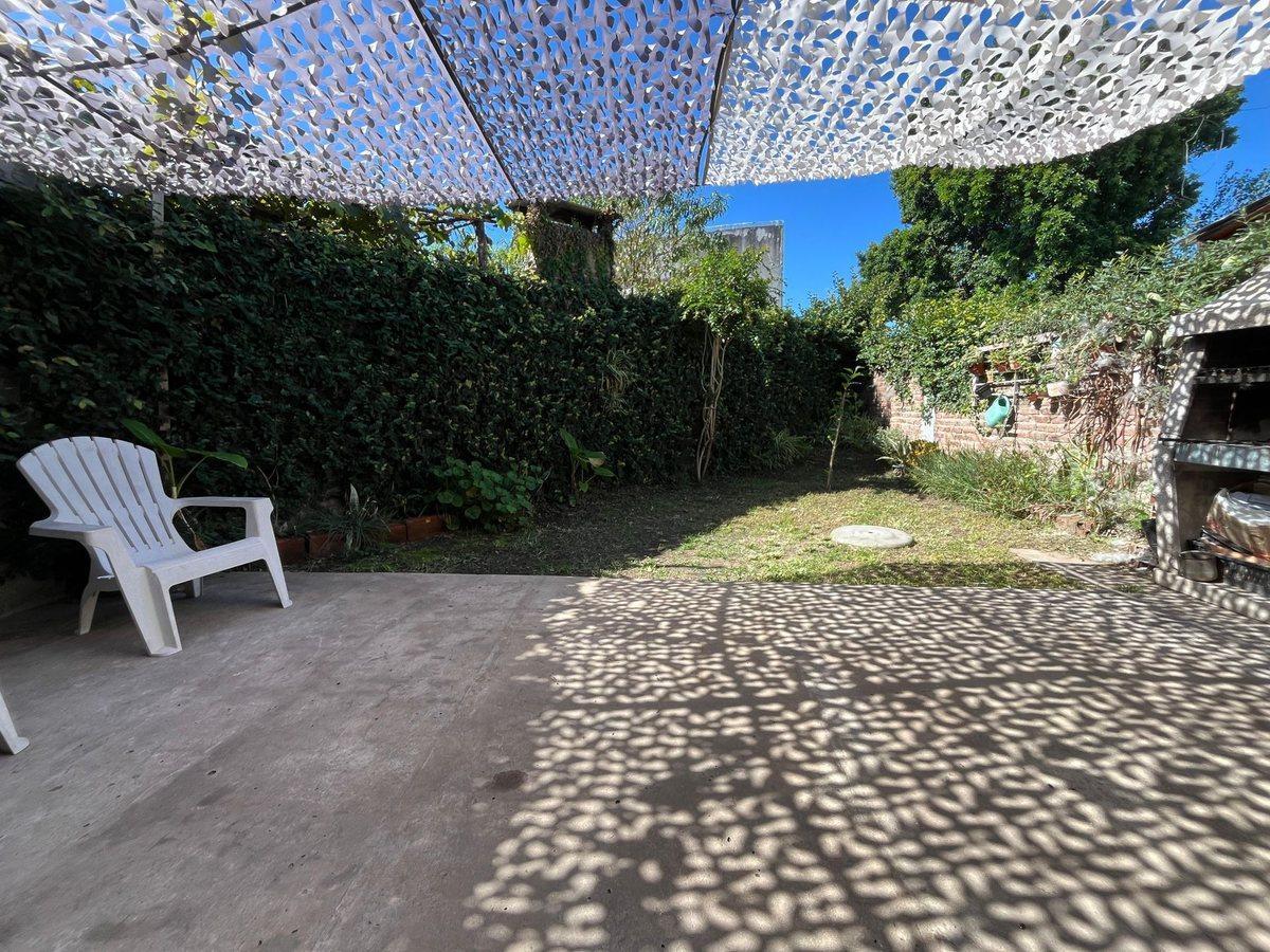 Foto de CASA VENTA 5 AMB GARAGE APTA CRÉDITO BURZACO, imagen 5