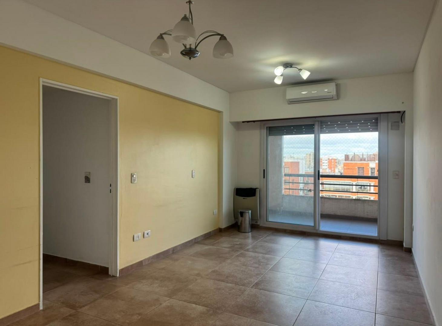 Foto de DEPTO 4 AMBIENTES PISO ALTO 2 COCHERAS EXCELENTE, imagen 1