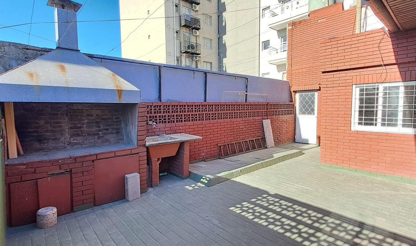 Foto de PH 5 AMB PARRILLA PATIO 1 PISO X ESCALERA PIÑEIR0, imagen 2