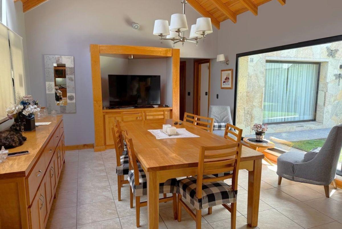 Foto de Exclusiva casa en venta en pleno centro de San Martín de los Andes Neuquen Patagonia Argentina, imagen 4