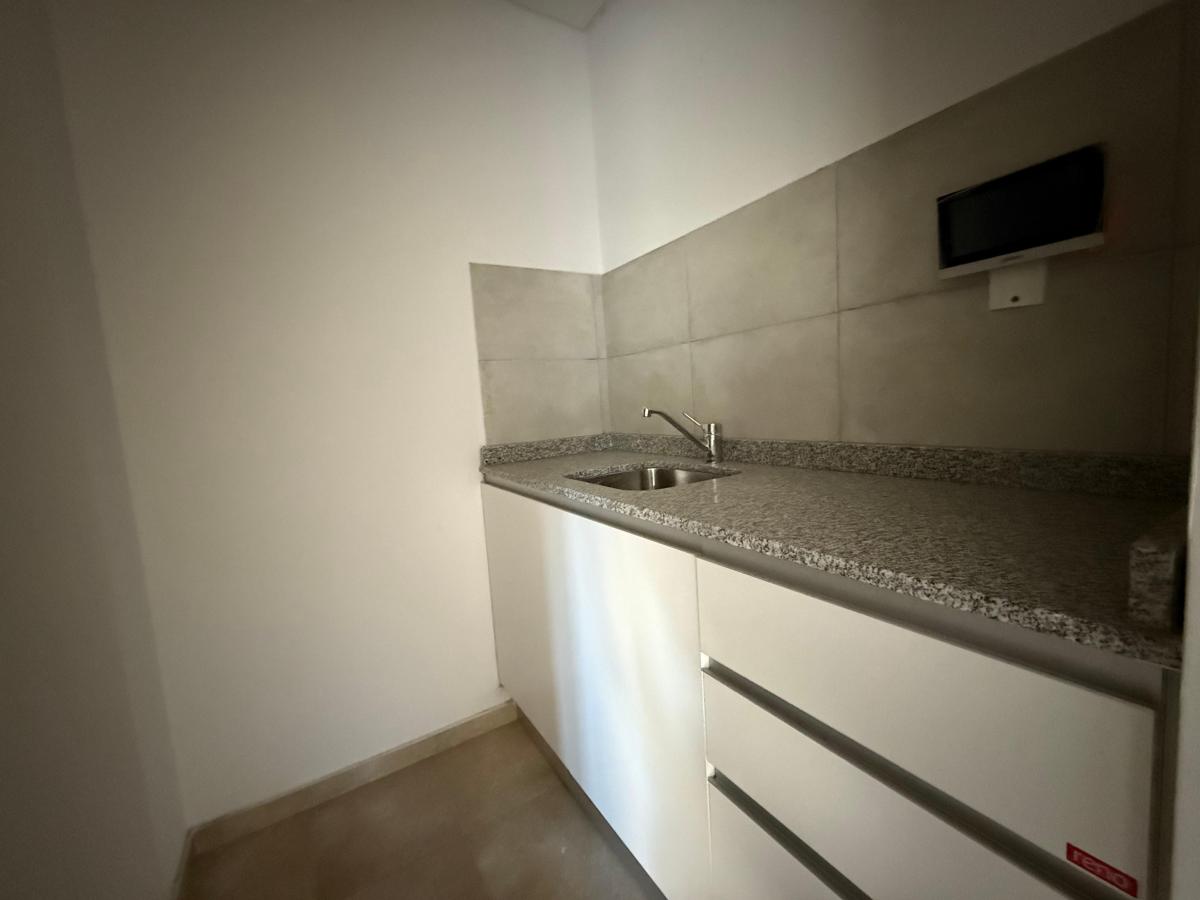 Oficina en Venta – Villegas 49, Cipolletti | 77 m² – Edificio Amaerio 4