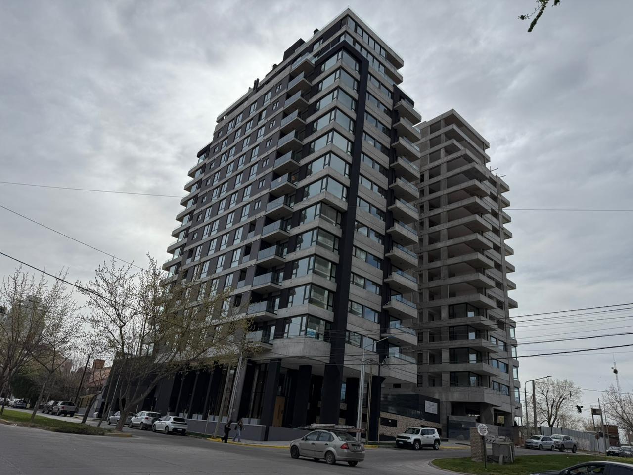 Foto de Semipiso de 3 Dormitorios con Terraza propia - Torre Kuref Neuquen, imagen 2