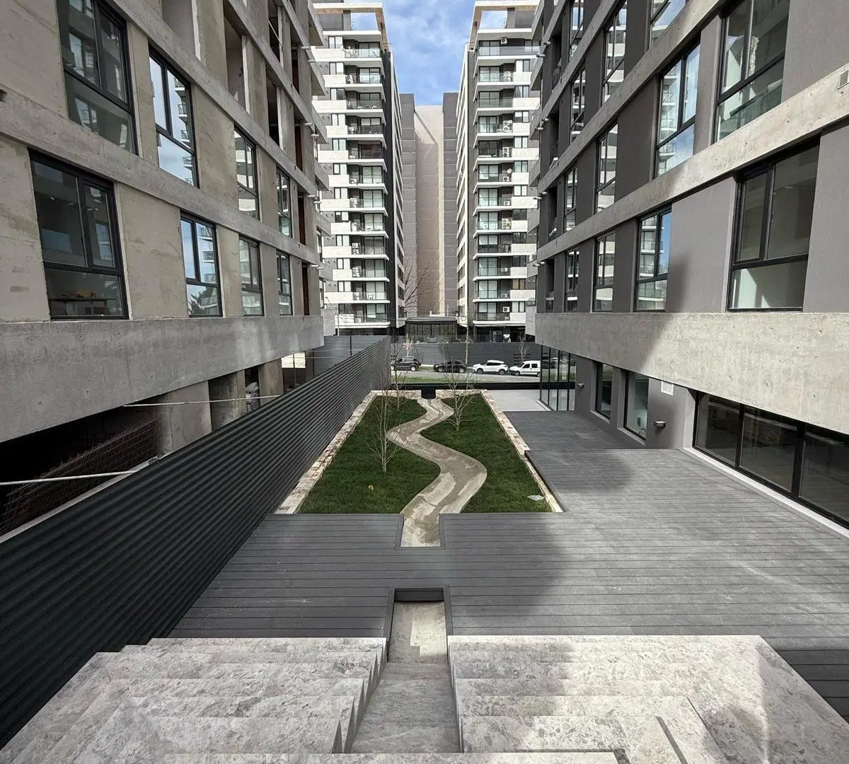 Departamento de 1 Dormitorio con Parrilla – Torre Kuref, Neuquén Capital 2