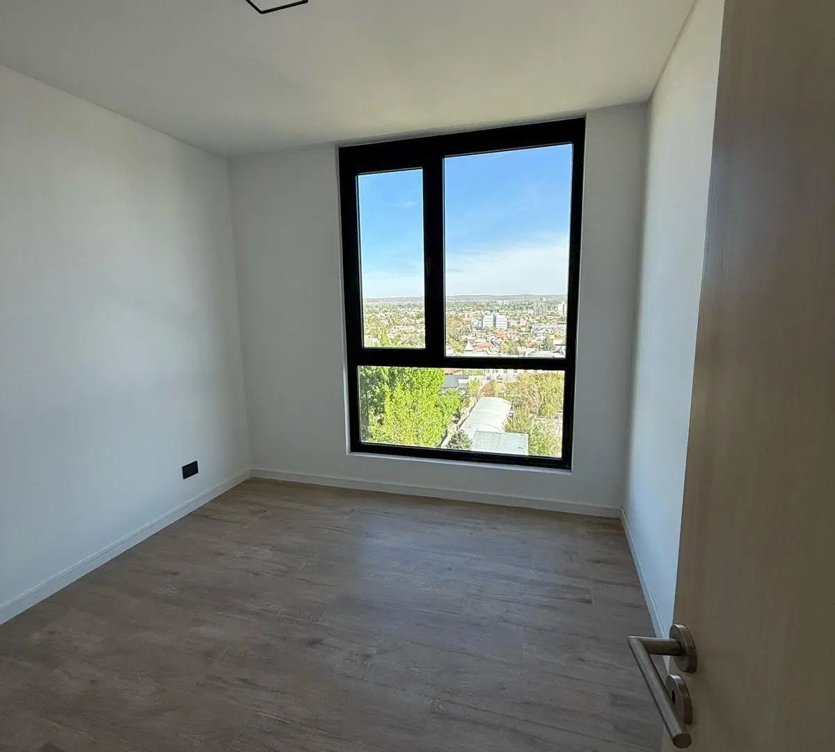 Departamento de 2 dormitorios con cochera- Neuquen 4
