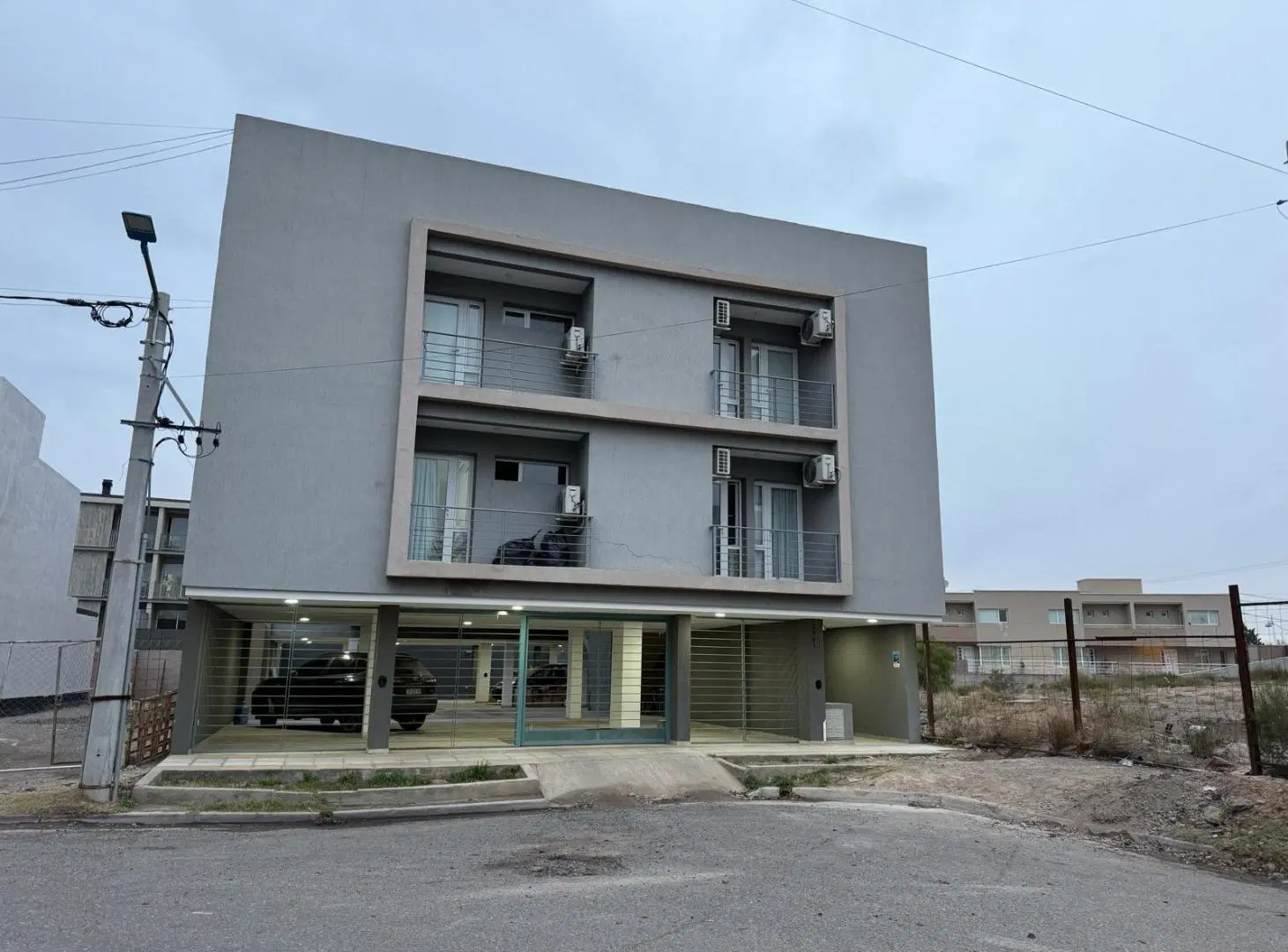 Departamento de 3 Dormitorios con dos cocheras 5