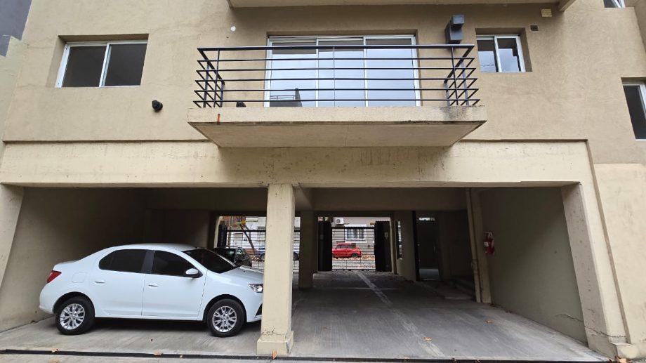 Retasado Amplio Departamento 2 Ambientes 2 Cocheras San Fernando Venta 4