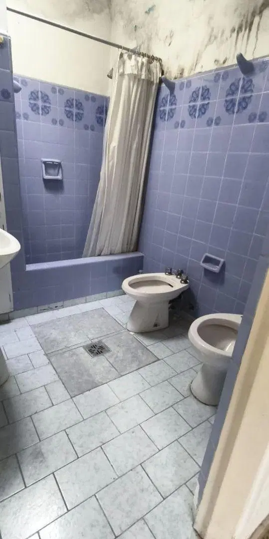 O P O R T U N I D A D !!!!! PH 3 Amb.
PLANTA ALTA A REMODELAR " Entrada totalmente Independientes 5