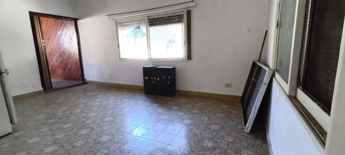 O P O R T U N I D A D !!!!! PH 3 Amb.
PLANTA ALTA A REMODELAR " Entrada totalmente Independientes 3