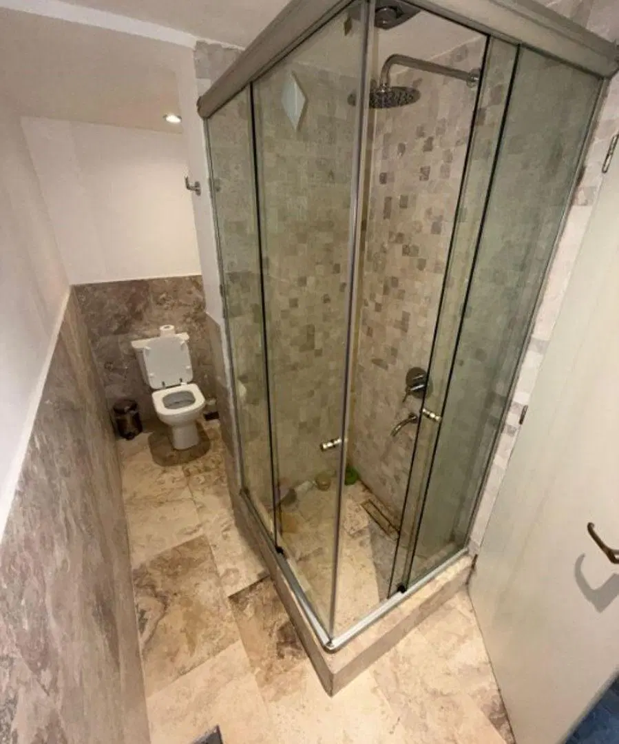 Hermosa Casa 6 Ambientes totalmente Reciclada Punta Chica 5